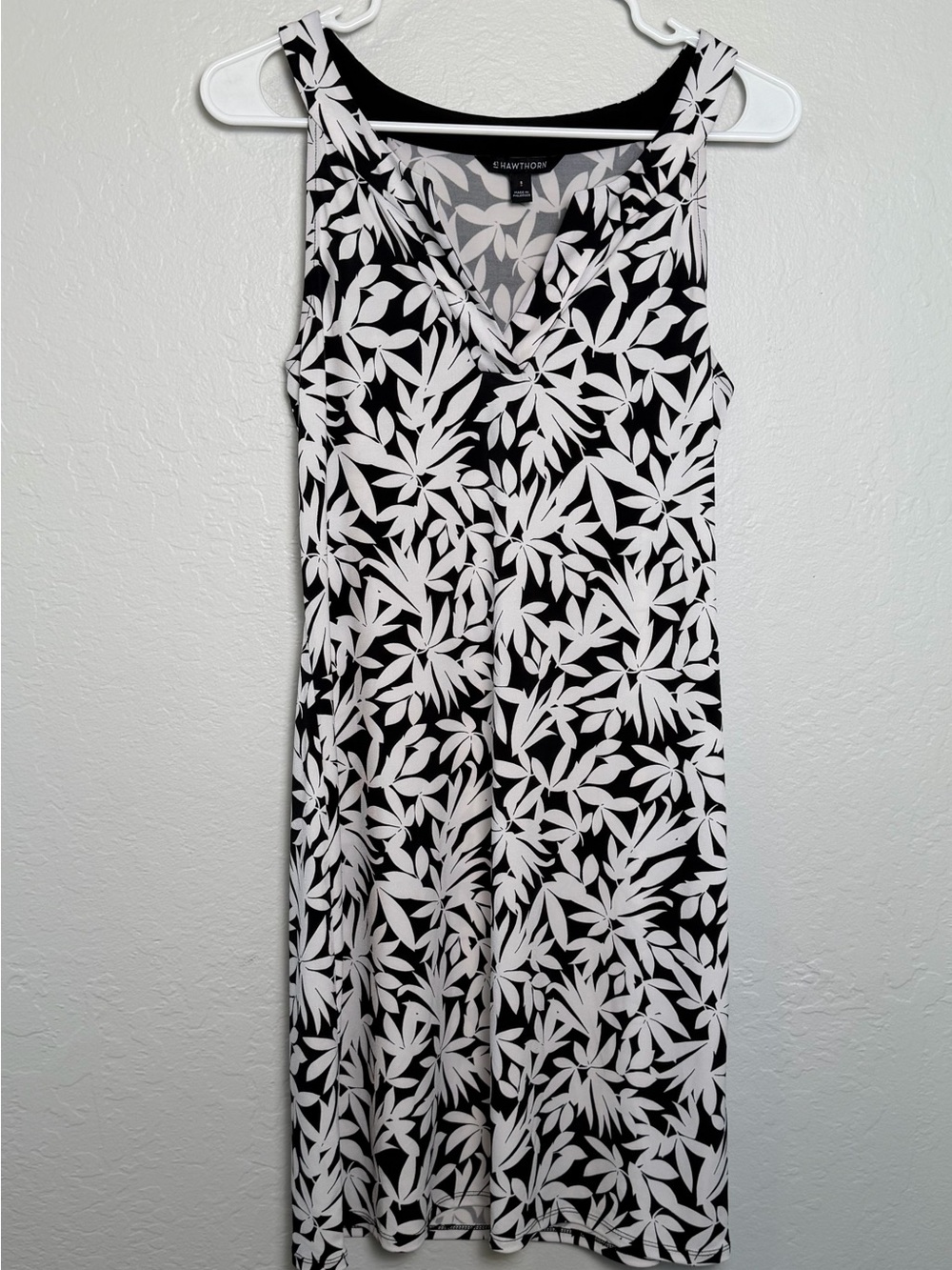 41 Hawthorn Sleeveless Black & White Leaf Print Midi Dress Small